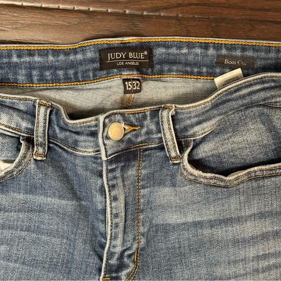 Judy Blue Midrise Distressed Bootcut Jeans - Size 15 - Picture 5 of 14